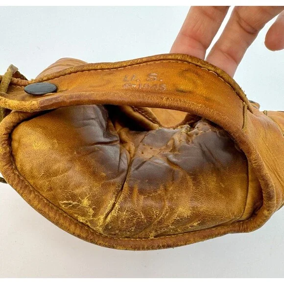GoldSmith SB70 Gripper Pocket WWII Military Issued Softball Glove US 6‑1945